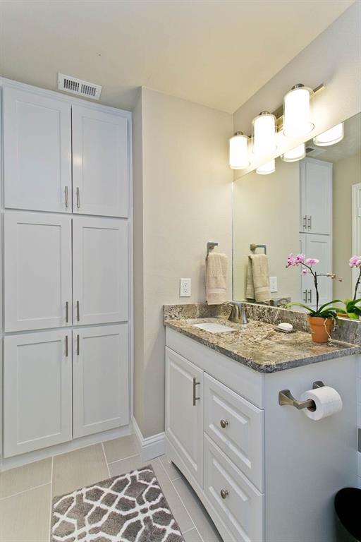 Brooktown Townhouse - Residential Lease