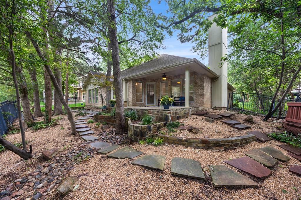 5504 Yacht Club Drive