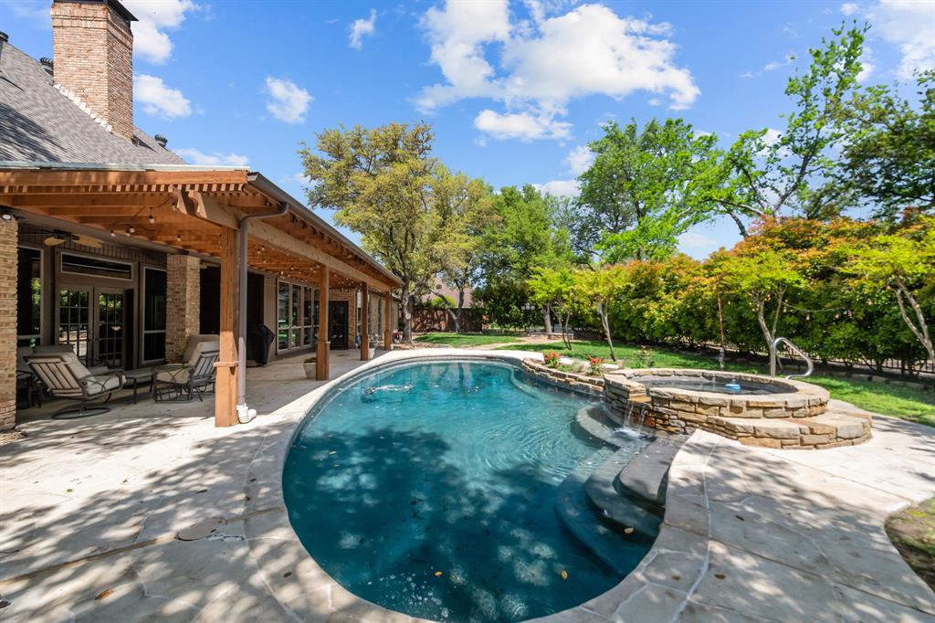 2020 Crown Knoll Lane