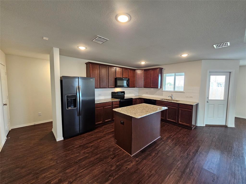 Parks Boat Clob - Residential Lease