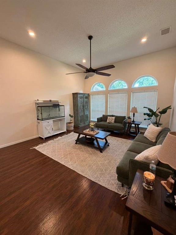 906 busby
