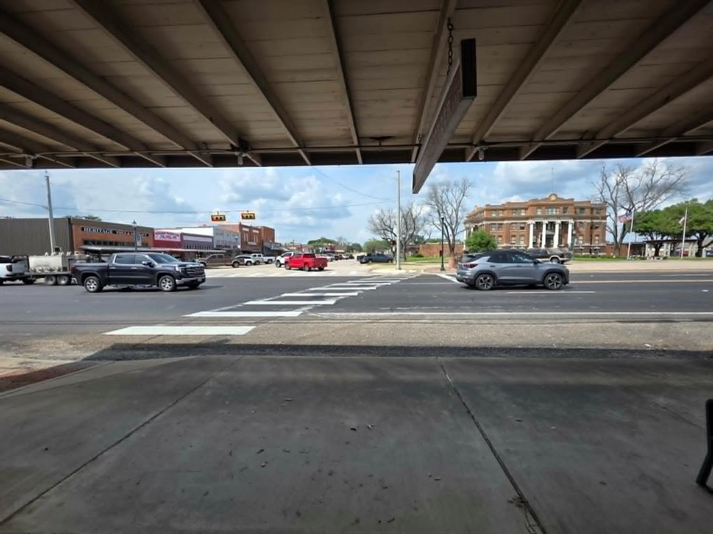 101 E Commerce Street