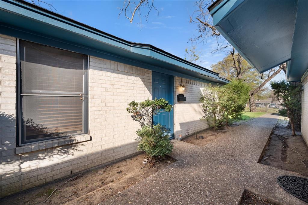 700 W 3rd Avenue
