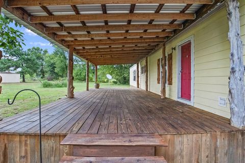 A home in Lindale