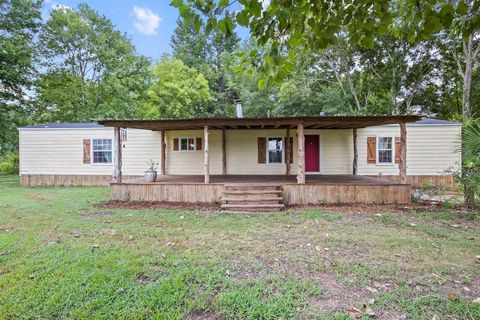 A home in Lindale