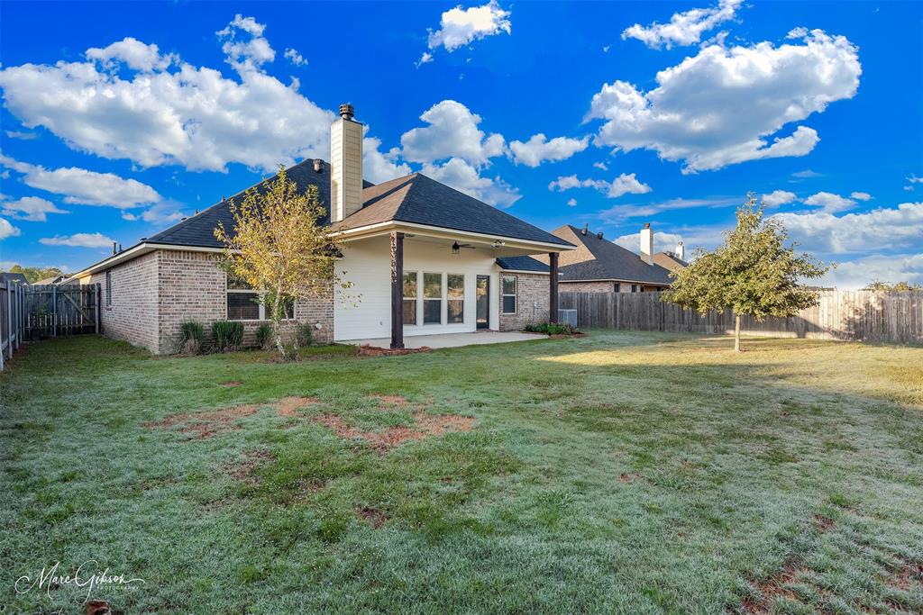 Bossier City, Louisiana 71111, United States, 3 Bedrooms Bedrooms, ,2 BathroomsBathrooms,Residential,Active,220210