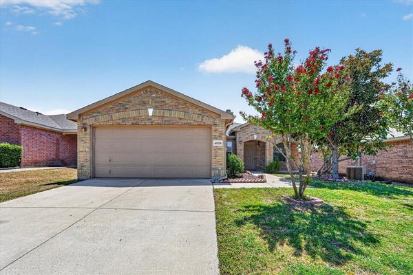 4008 MANTIS ST, FORT WORTH, TX 76106 - Image 8b1a9153372511a04fc1947559cd57e9/174260733
