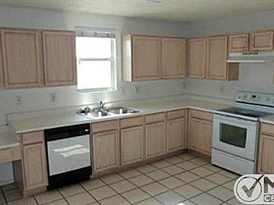 900 Rose Crystal Way