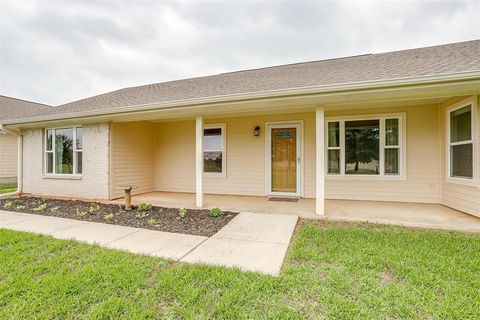 Single Family Residence in Weatherford TX 234 Pickard Lane.jpg