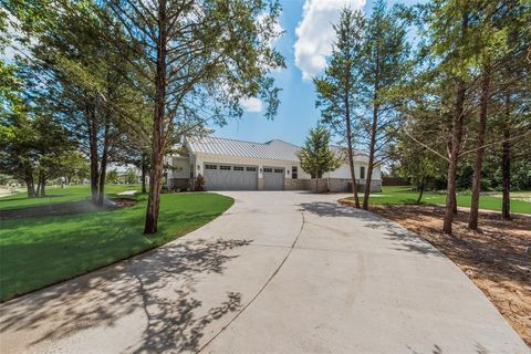 A home in Van Alstyne