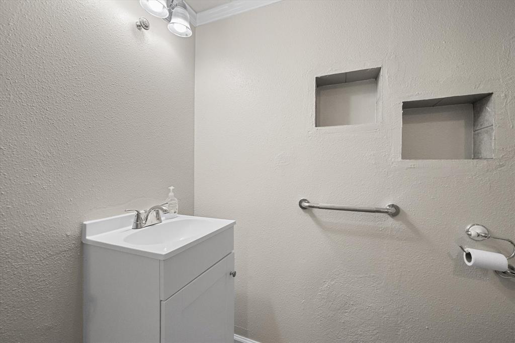 Arlington Downs Twnhs - Residential