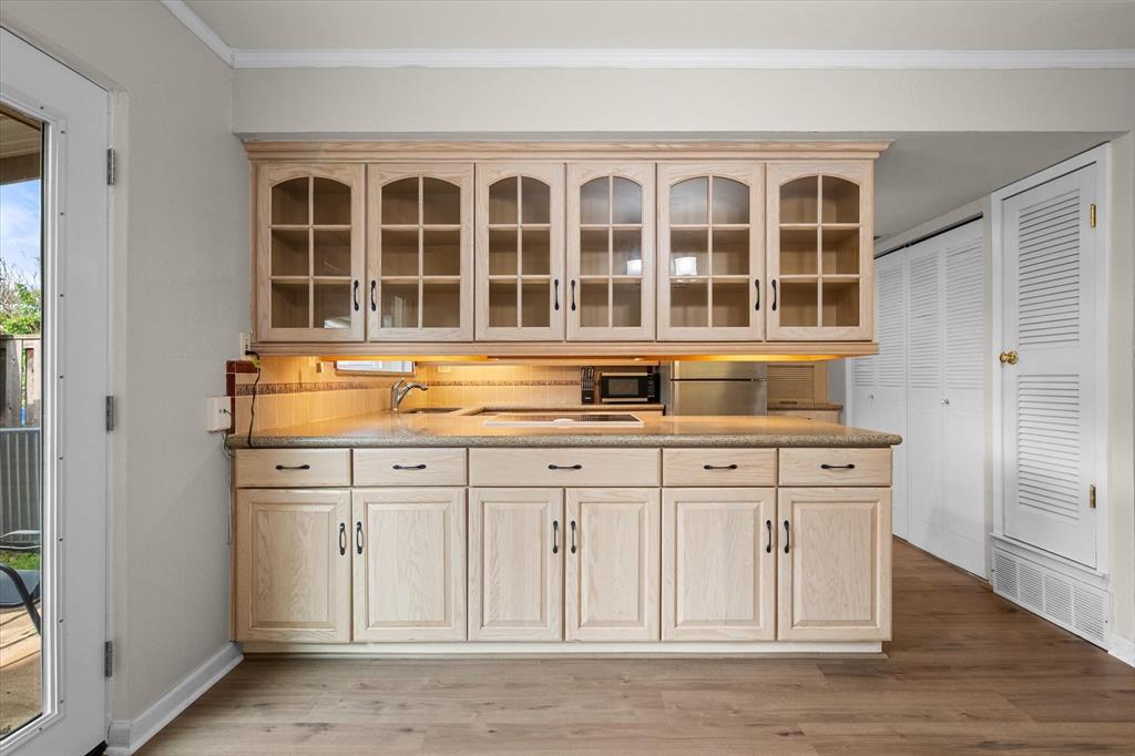 Arlington Downs Twnhs - Residential