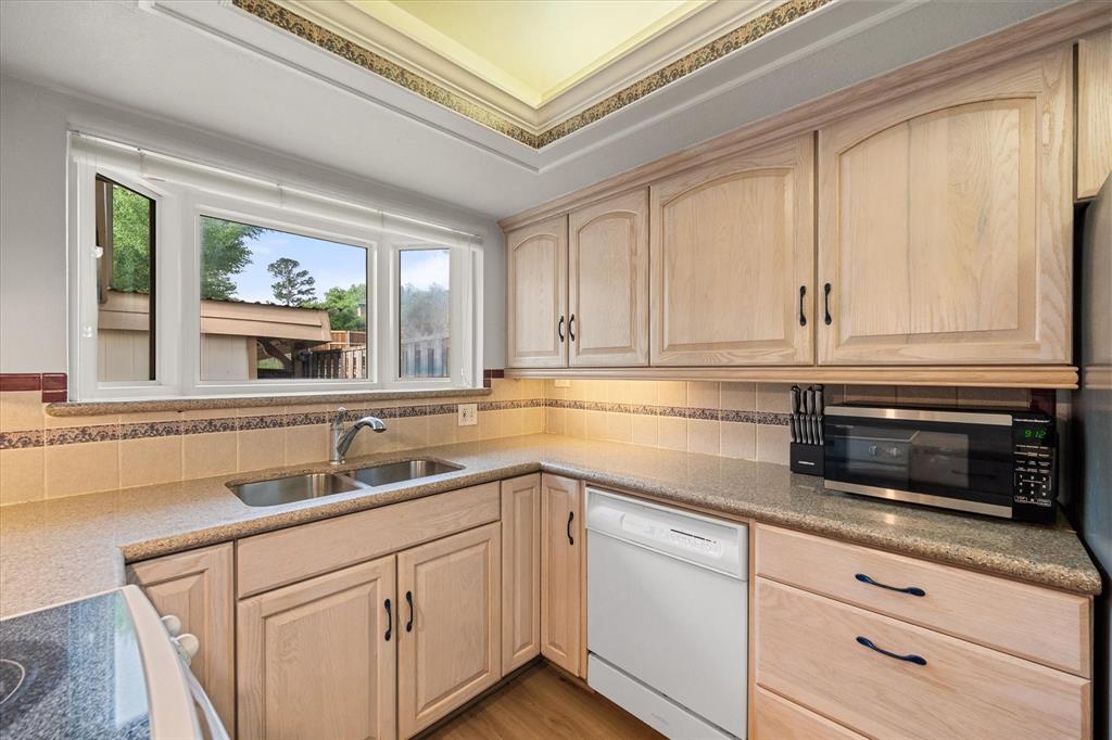 Arlington Downs Twnhs - Residential