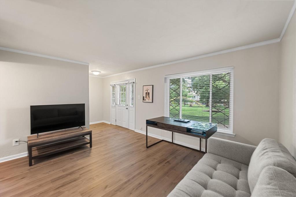 Arlington Downs Twnhs - Residential