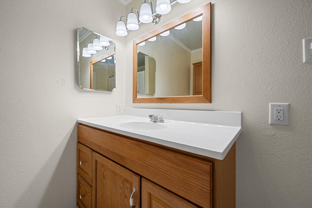 Arlington Downs Twnhs - Residential