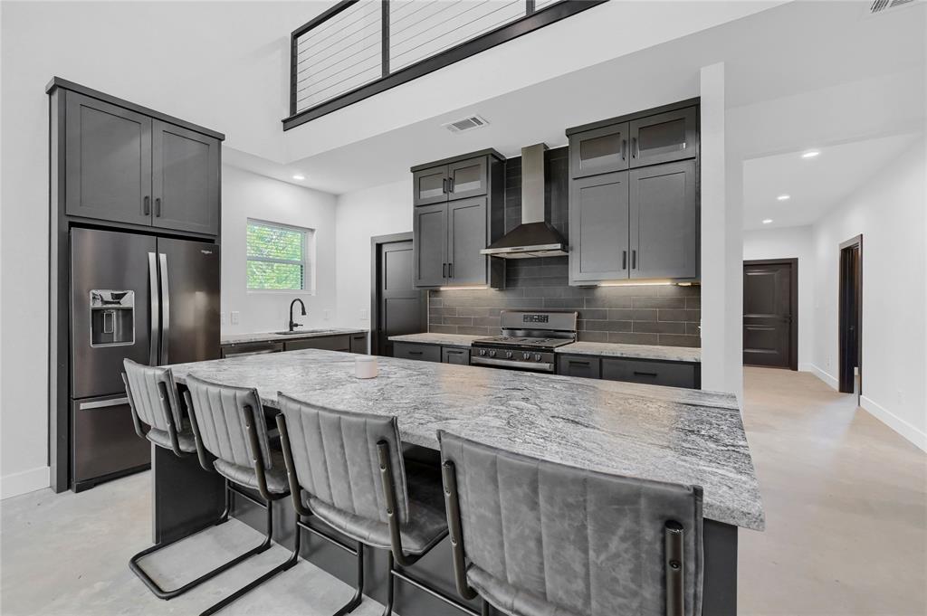 EARNHARTBUILTS - Residential