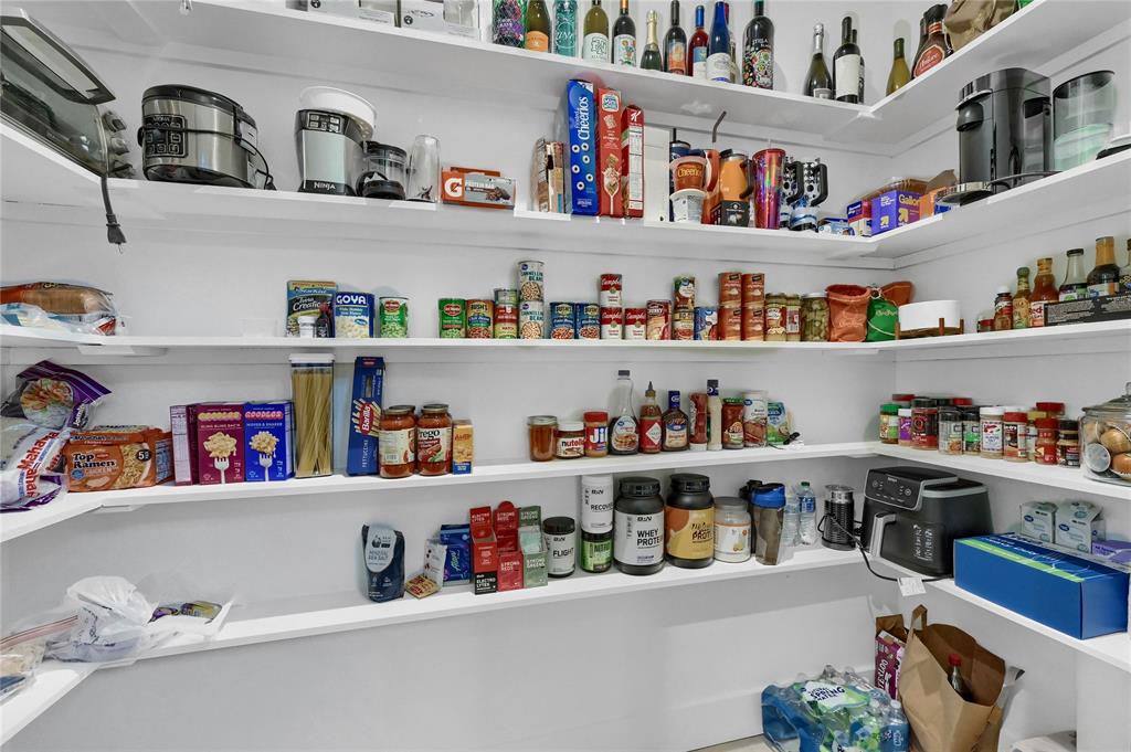 EARNHARTBUILTS - Residential