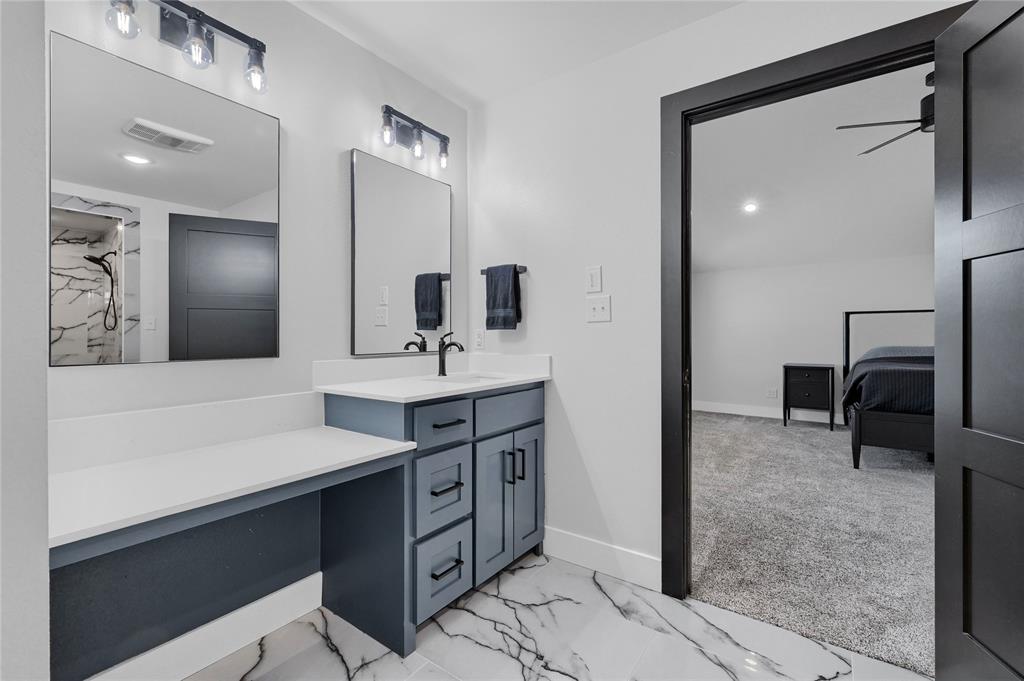 EARNHARTBUILTS - Residential