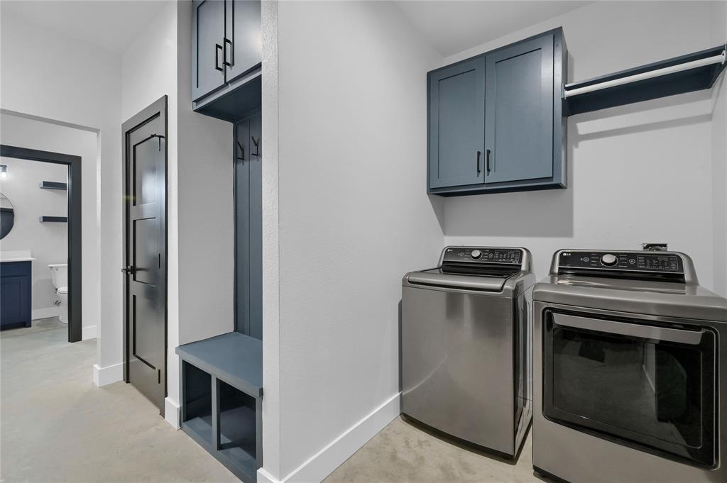 EARNHARTBUILTS - Residential