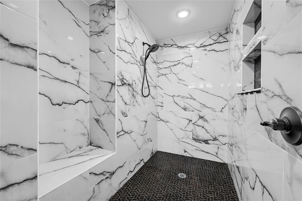 EARNHARTBUILTS - Residential