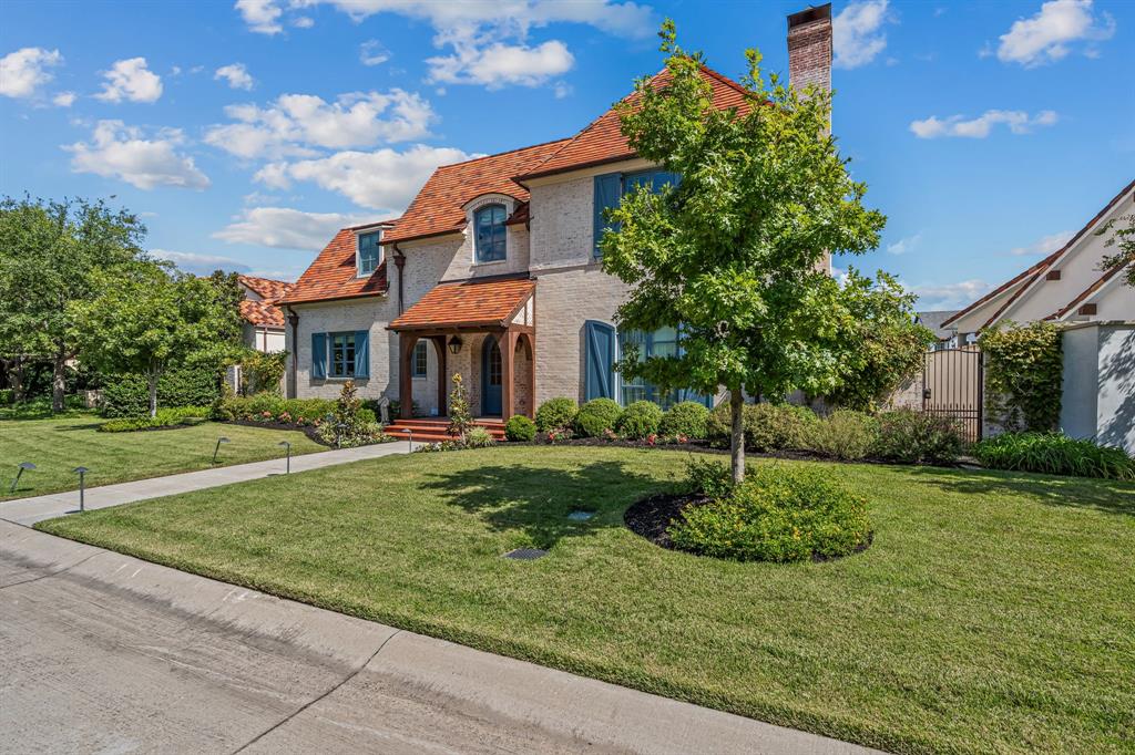 808 Dunham Close