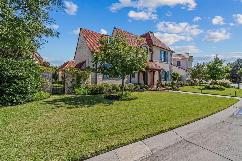 808 Dunham Close
