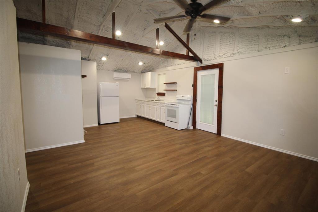 213 N Waldrip - Photo 3