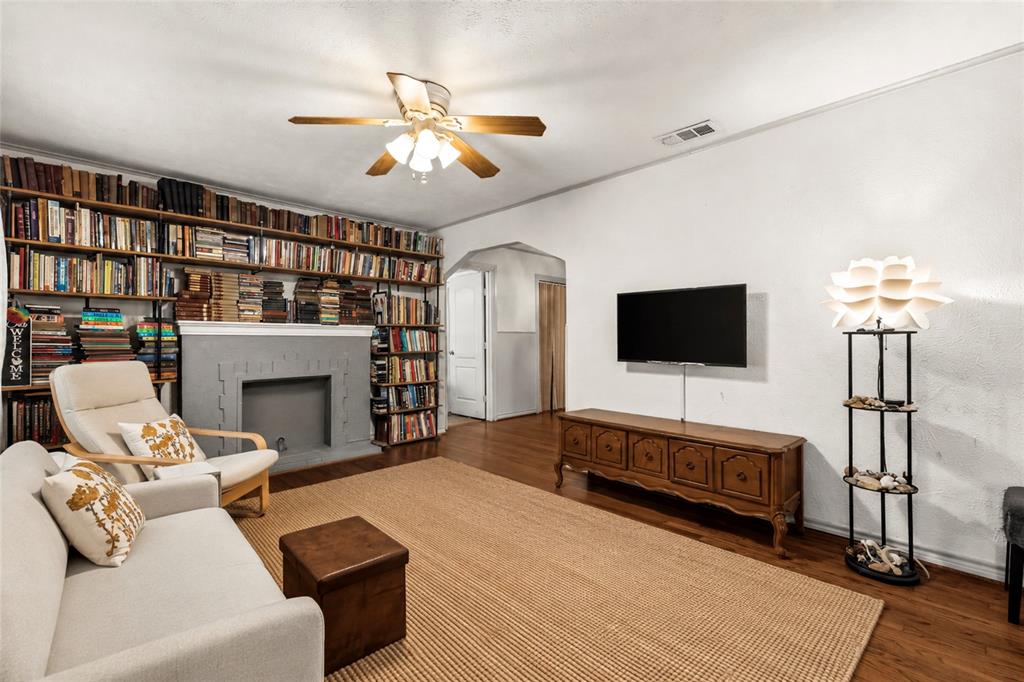 8922 Redondo Drive