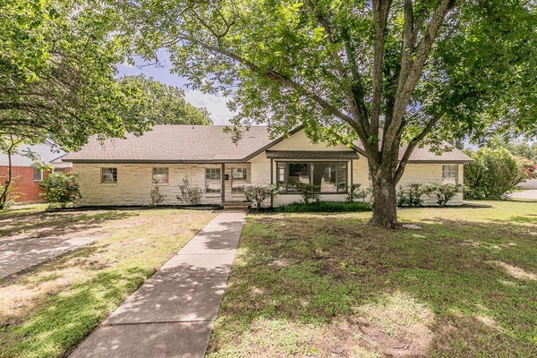 3909 TRAIL LAKE DR, FORT WORTH, TX 76109 - Image 8b2c3e7ae700dece9309d07d313b70c7/3260464145