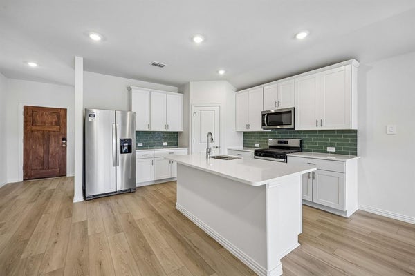 2608 NICOLE DR, DENTON, TX 76208 - Image 8b337d4354a03e9d05eddeaebf19c136/2796626187