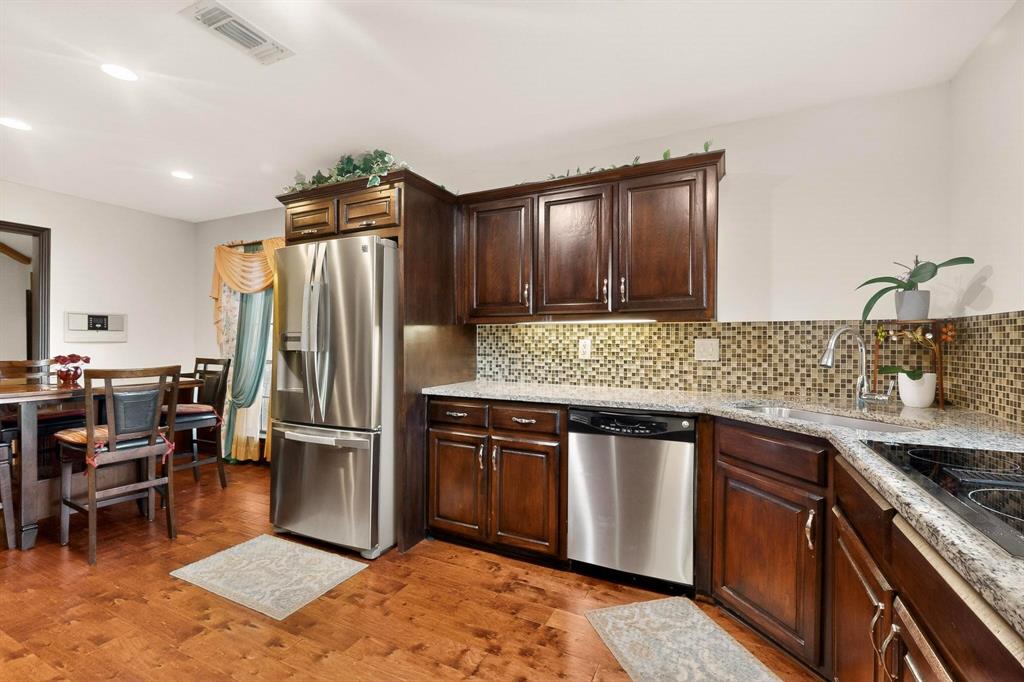 922 S Greenstone Lane