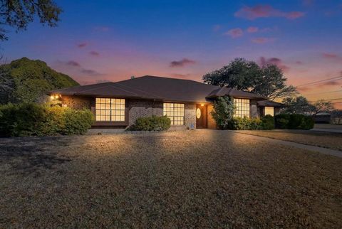 922 S Greenstone Lane Duncanville TX 75137