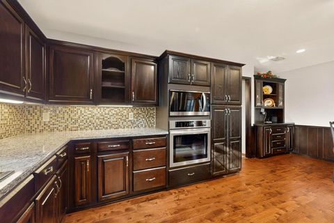 922 S Greenstone Lane Duncanville TX 75137