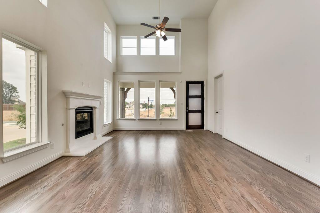 1541 Pirene Alley