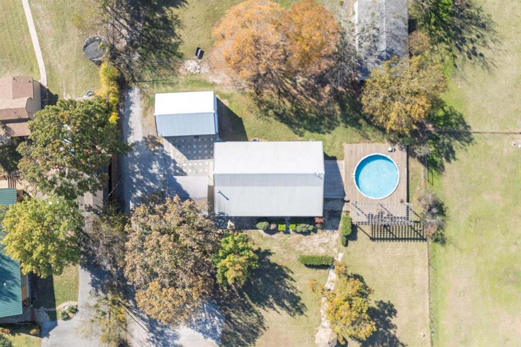 8992 County Road 2584