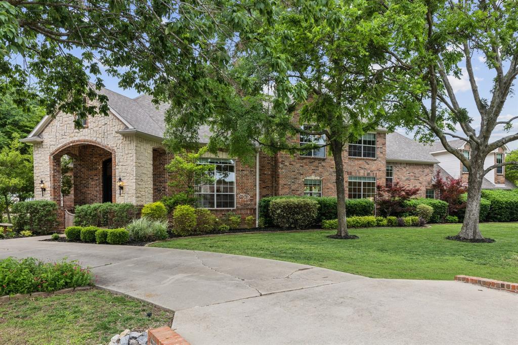 881 Saint James Court