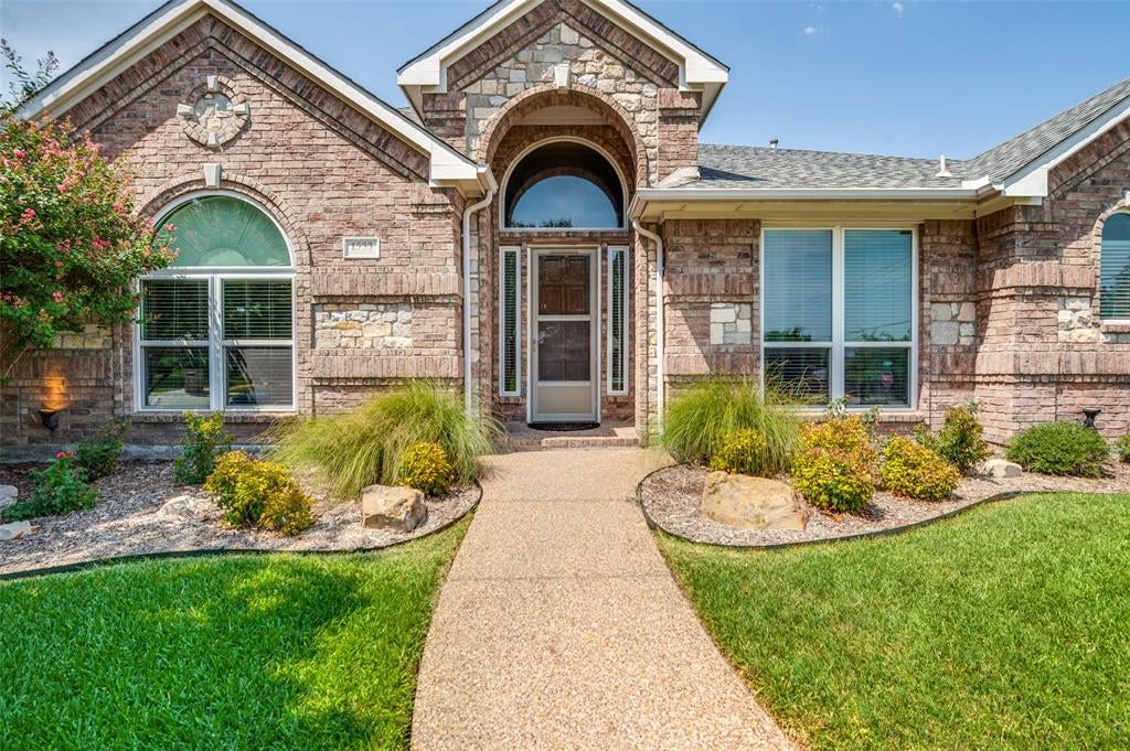 1533 Estates Way