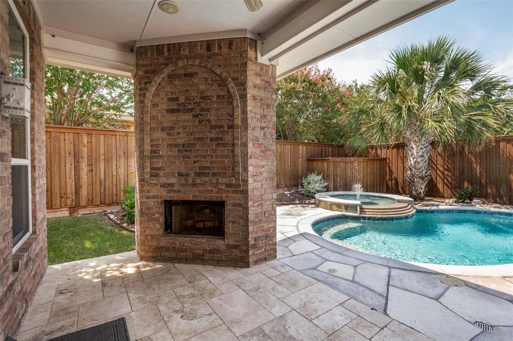 1533 Estates Way
