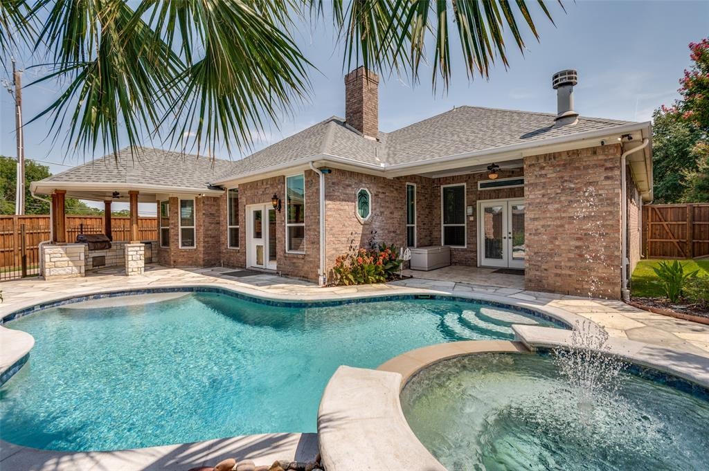 1533 Estates Way
