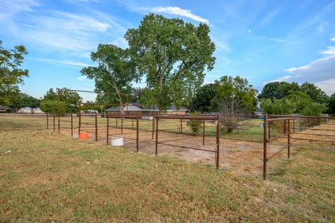 Tiny photo for 1270 County Road 437, Stephenville, TX 76401 (MLS # 21397059)
