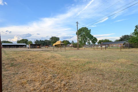 Tiny photo for 1270 County Road 437, Stephenville, TX 76401 (MLS # 21397059)