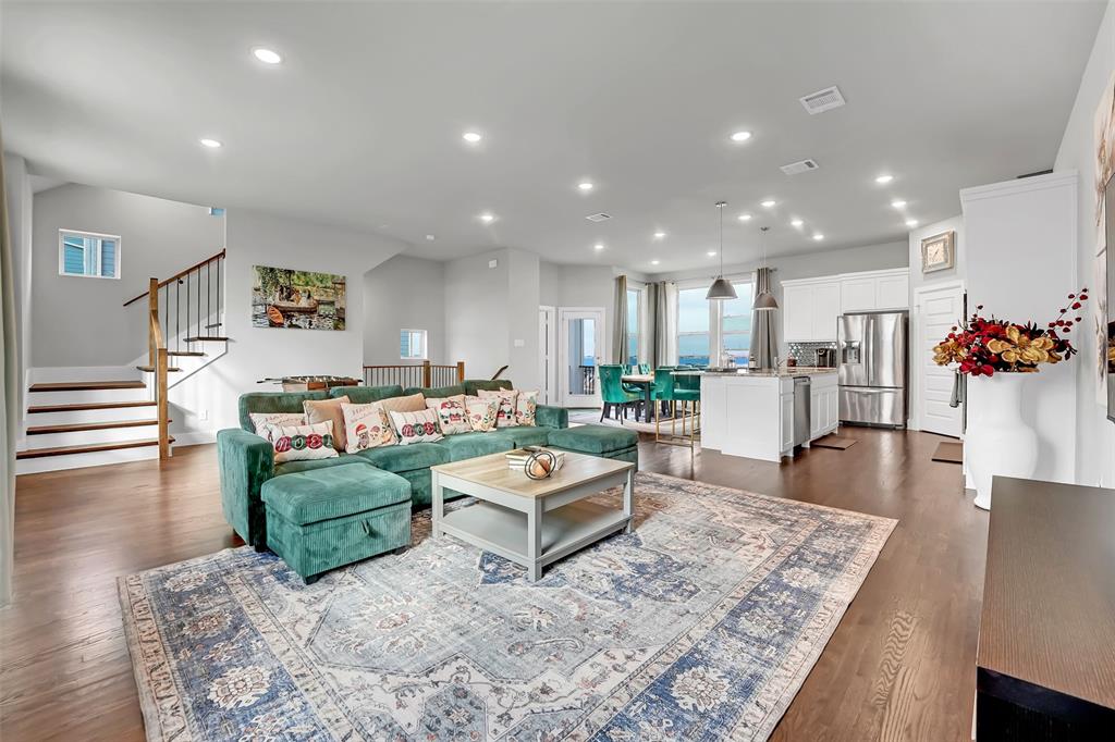 Sapphire Bay - Residential