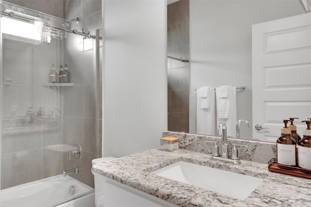 Sapphire Bay - Residential