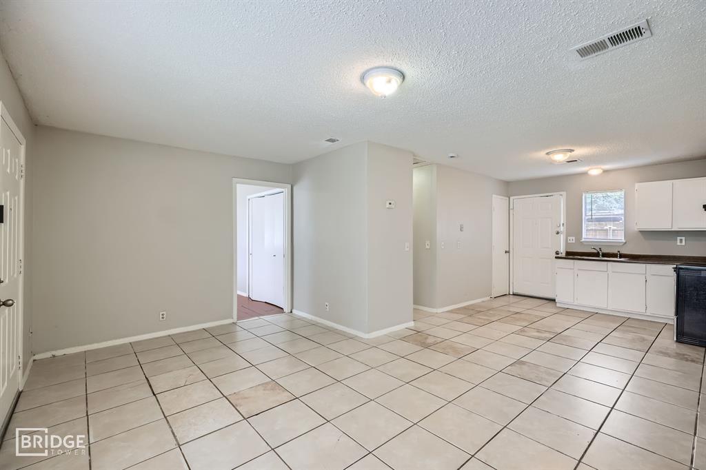 W J S Russell 4th Add - Residential Lease