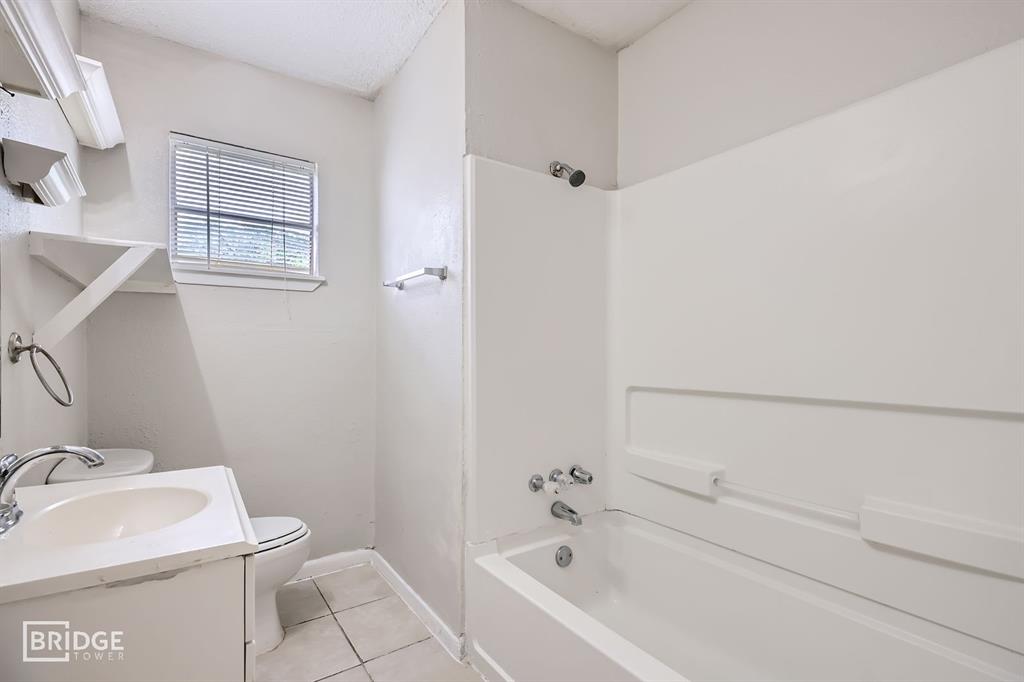 W J S Russell 4th Add - Residential Lease