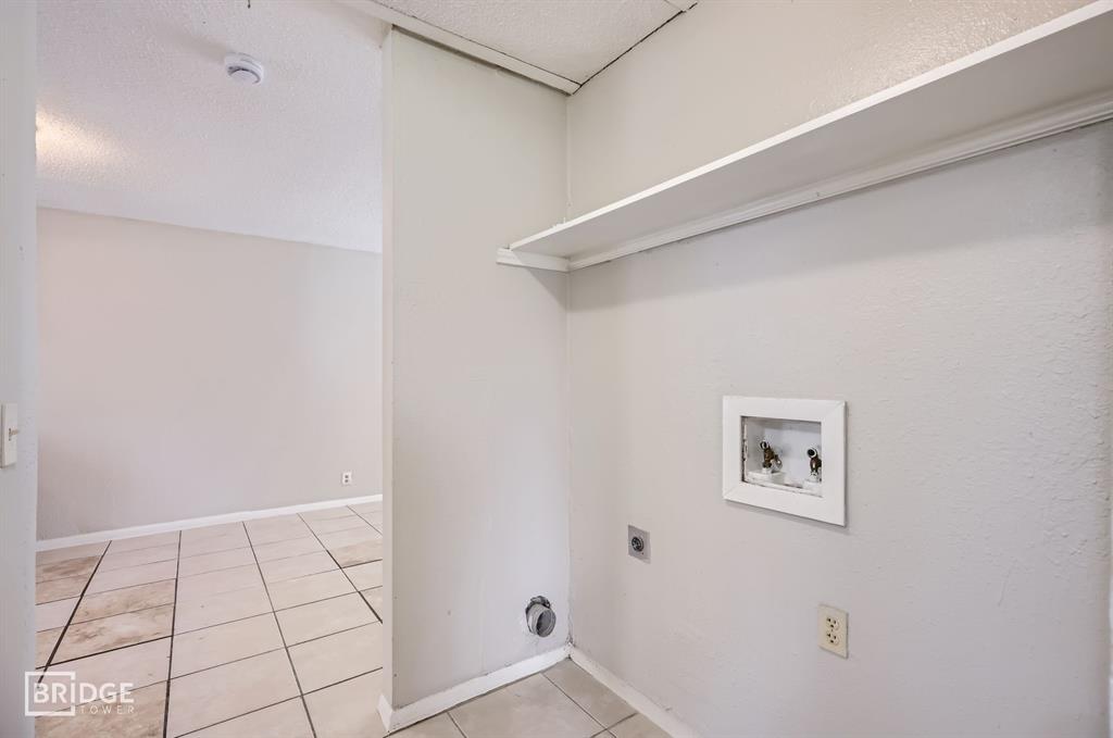 W J S Russell 4th Add - Residential Lease