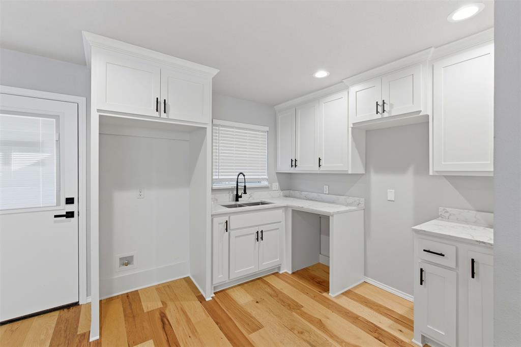 2611 Tisinger Avenue