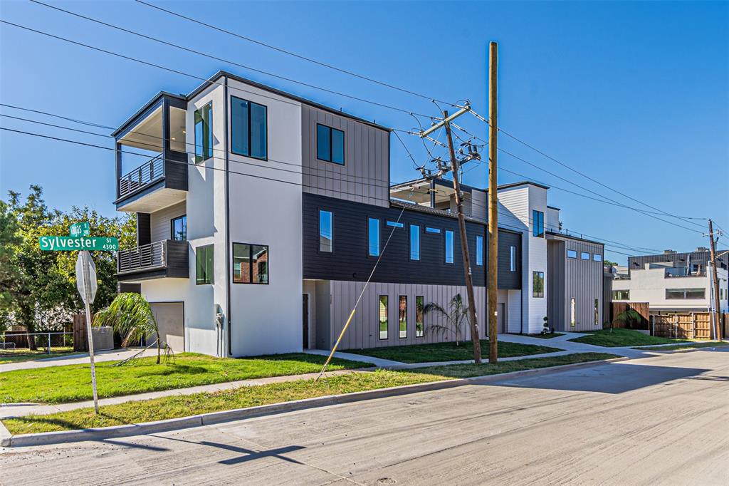 4319 Sylvester Street