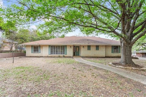 1705 Live Oak Valley Circle Waco TX 76710