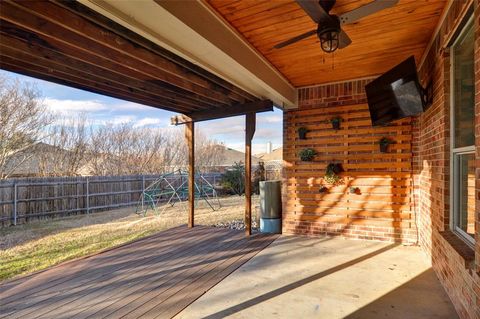 A home in Benbrook